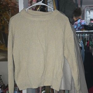 Universal Thread Cream Crew Neck Sweater
